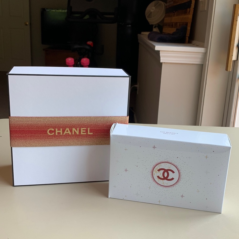 NEW Chanel Holiday Gift Set